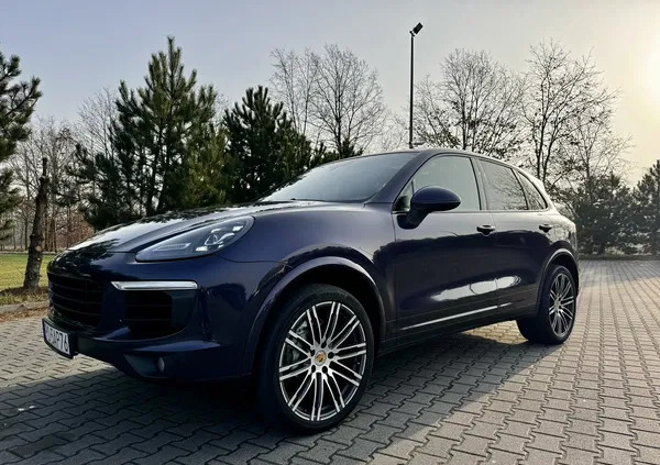 porsche wielkopolskie Porsche Cayenne cena 109000 przebieg: 380000, rok produkcji 2016 z Rogoźno